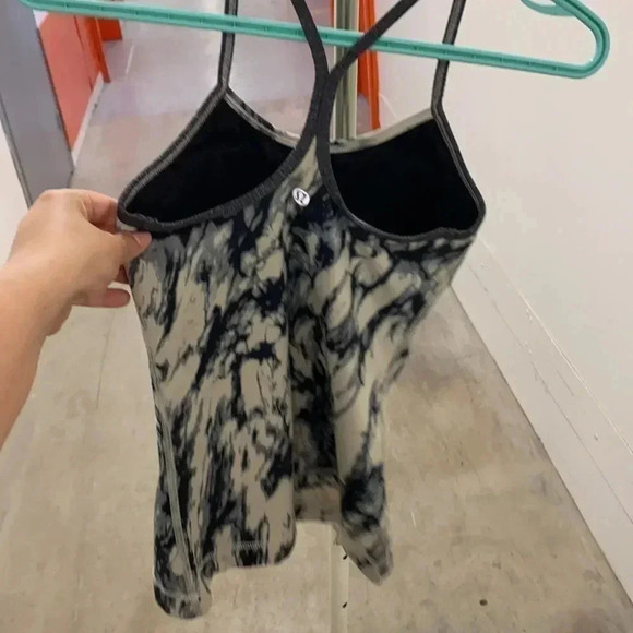 Lululemon power y  marble top - Picture 2 of 3